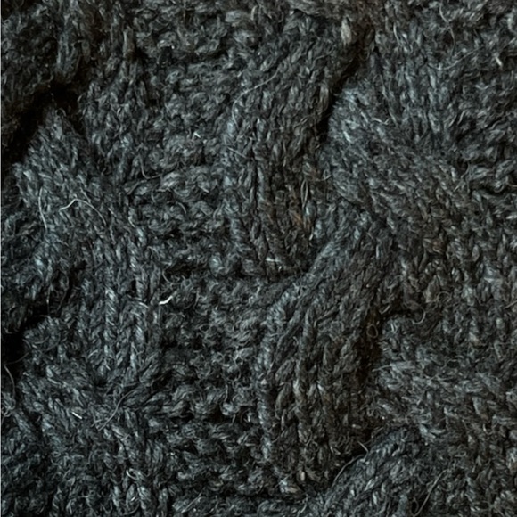 Collection Royal Cozy Pom-Pom Lined Flap Hat with Tassels - Charcoal Gray NWT - Picture 9 of 9